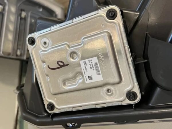 NEW 2023-2025 Super Duty OEM Ford LH & RH Projector Lamps - Image 2